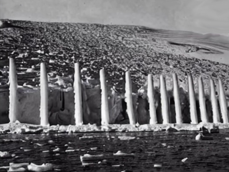 Säulen am Antarktishang